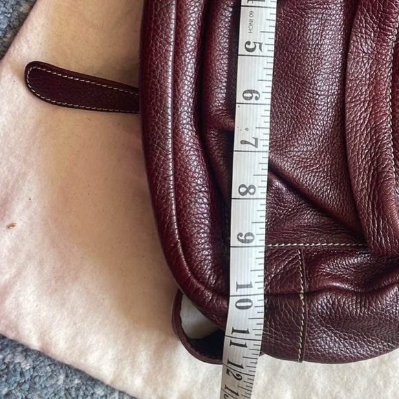 Small Burgundy leather backpack - Picture 3 of 4